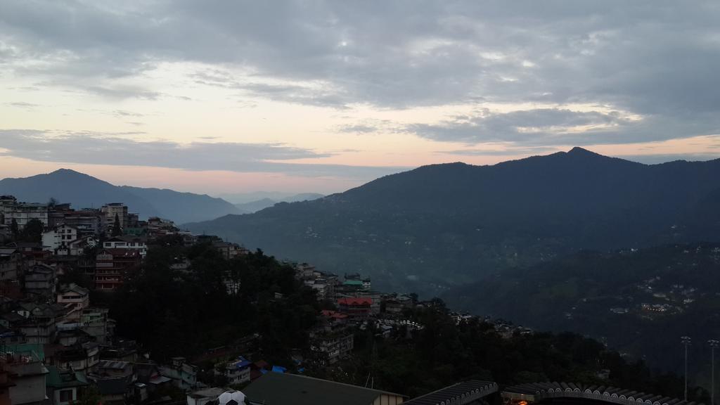 Hotel Himalayan Height Gangtok Esterno foto